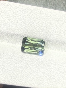 天然薄荷绿碧玺2.575克拉全净无瑕雷迪恩切割满火彩你值得拥有