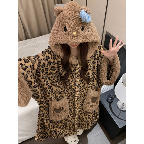 韩版豹纹睡袍女冬季珊瑚绒加厚保暖款连帽可爱睡衣家居服套装外穿