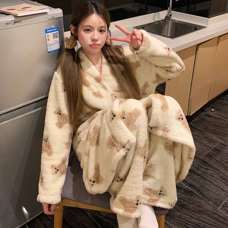 小熊珊瑚绒睡衣女秋冬季加厚款睡袍浴袍法兰绒冬天可爱家居服套装