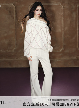 AGAM 一字肩斜领露肩撞色卫衣菱格米粒绣上衣+微喇卫裤阔腿休闲裤