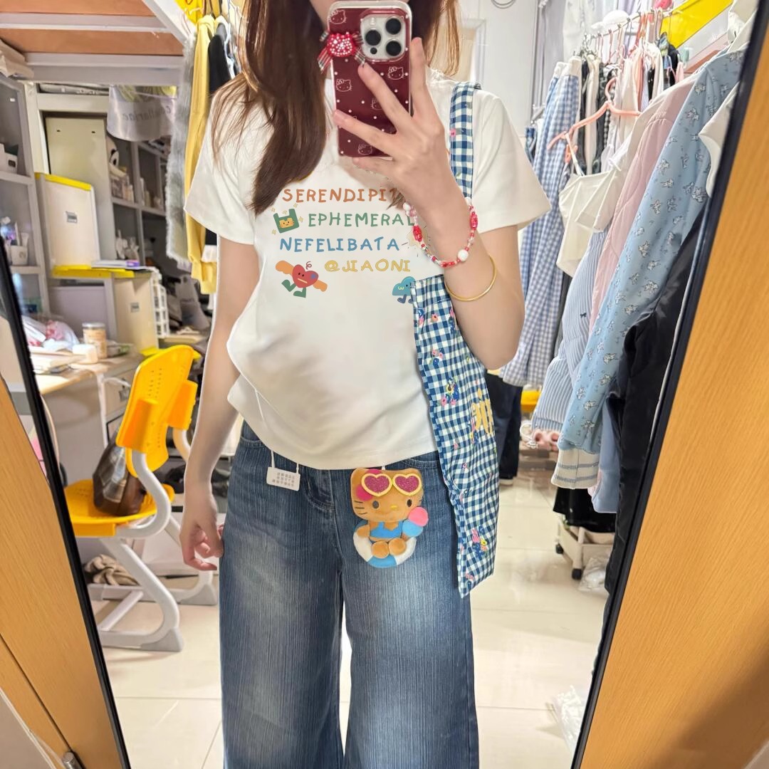 白色彩色字母正肩短袖T恤女夏季