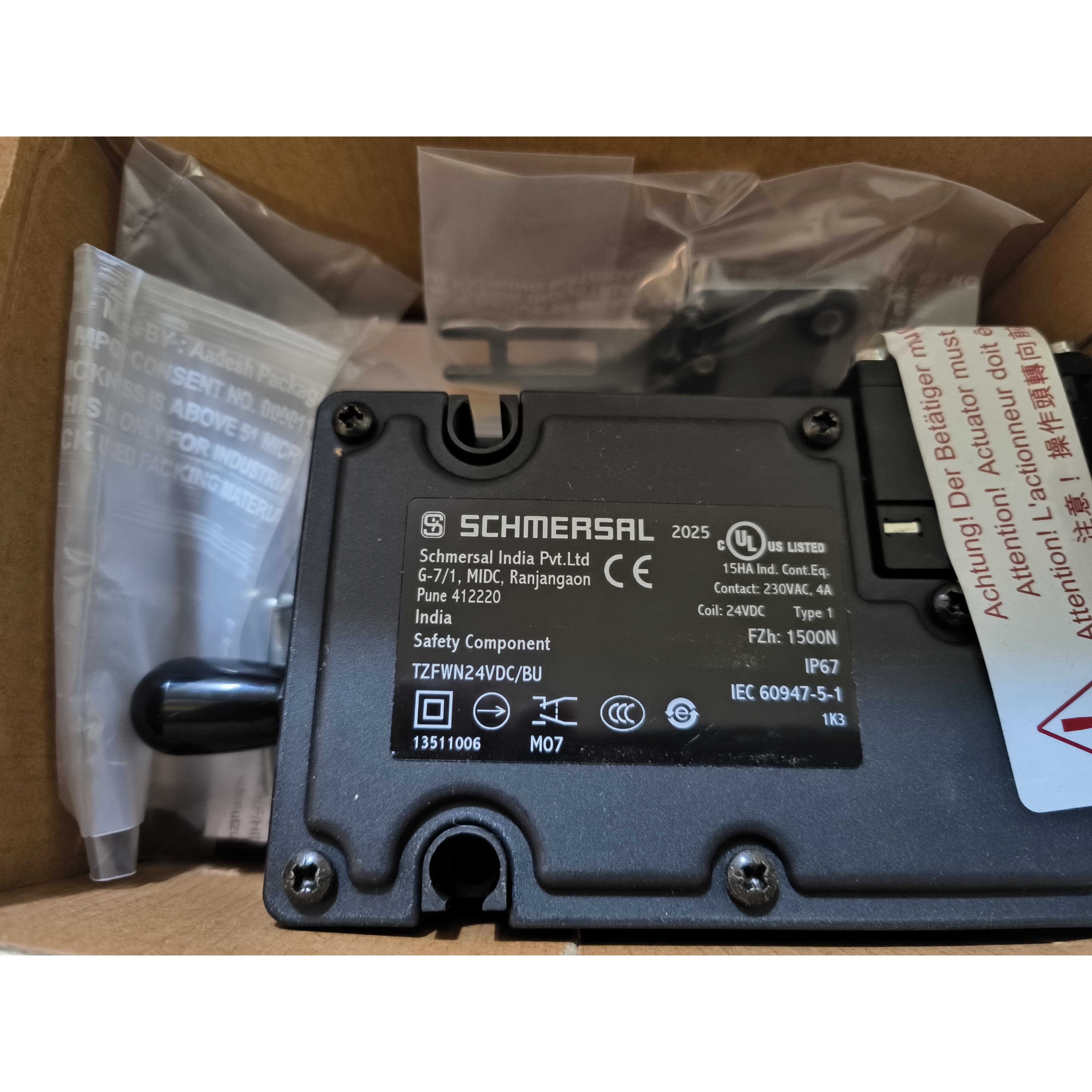 TZFWN24VDC/BU施迈赛SCHMERSAL联锁开关全新原装正品现货