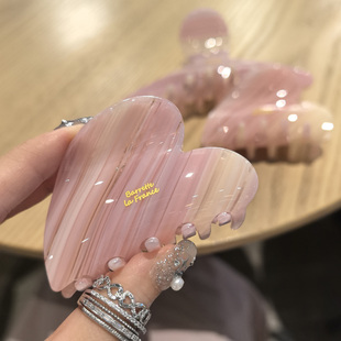 LERYAE韩国进口发饰草莓奶酪漂亮米粉条纹爱心衣架抓夹发抓鲨鱼夹