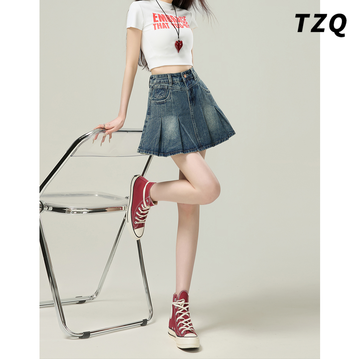 复古蓝牛仔短裙女薄款2025年夏季爆款高腰设计感a字包臀百褶裙子