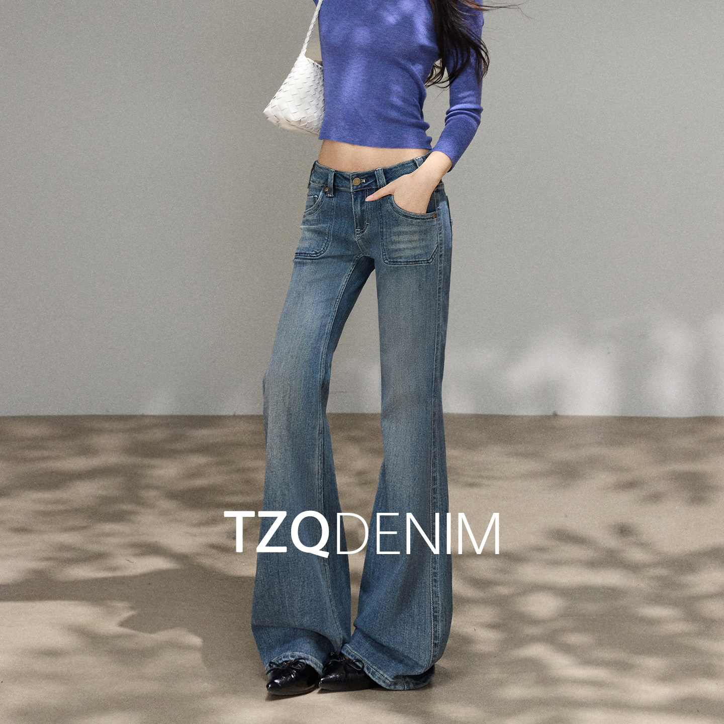 淘稚气美式做旧低腰微喇牛仔裤女2026秋季低腰显瘦垂感拖地喇叭裤
