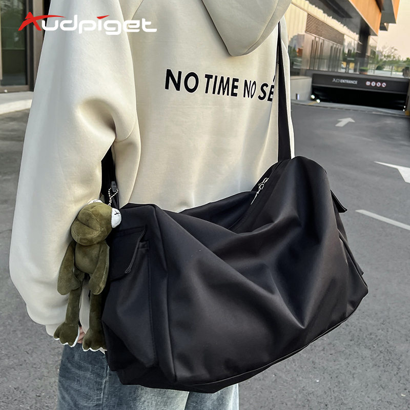 运动潮流单肩包2023新款