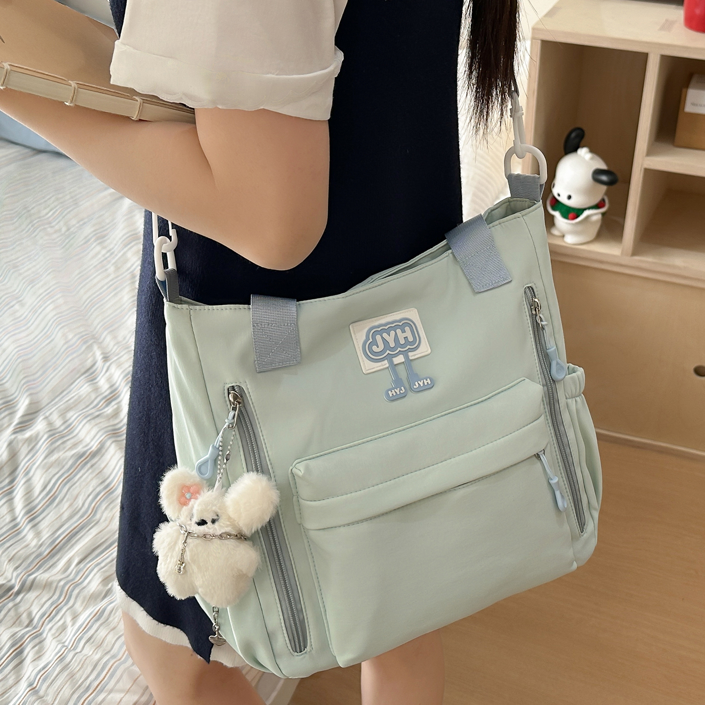 斜挎包女外出休闲旅行单肩