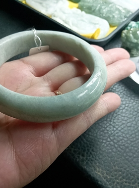 缅甸天然翡翠A货瑕疵手镯不退换尺寸59.7/14.4/8.9mm