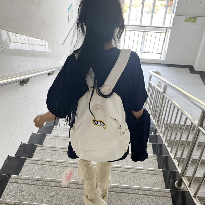 高颜值书包小众大容量双肩包女生大学生初中可爱简约包包百搭背包