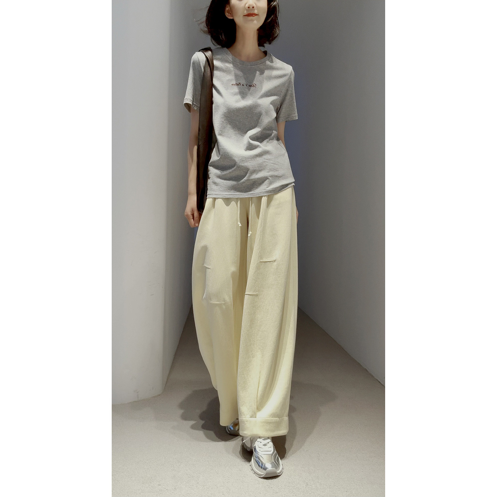 26春夏 人手一件小白T【100长绒棉/字母绣/经典佰搭】短袖圆领T恤