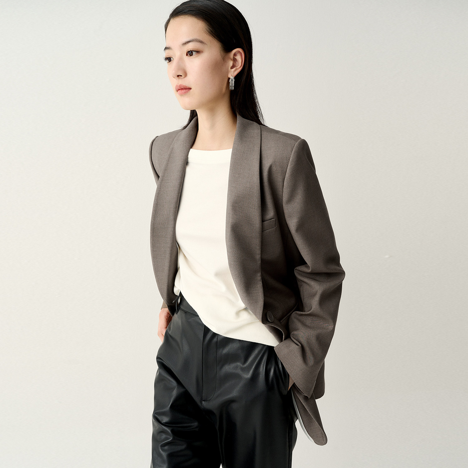 【進口西装面料】欧货西装外套女/小个子减龄/炸街直角肩西服上衣
