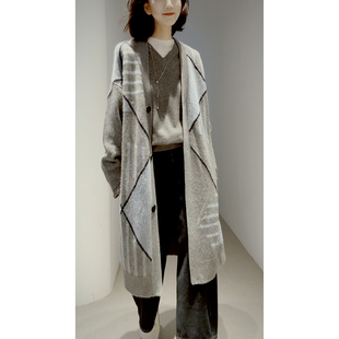艺术配色 康㊣100羊绒 嵌花工艺 880G 25冬 针织长开衫 H家同款