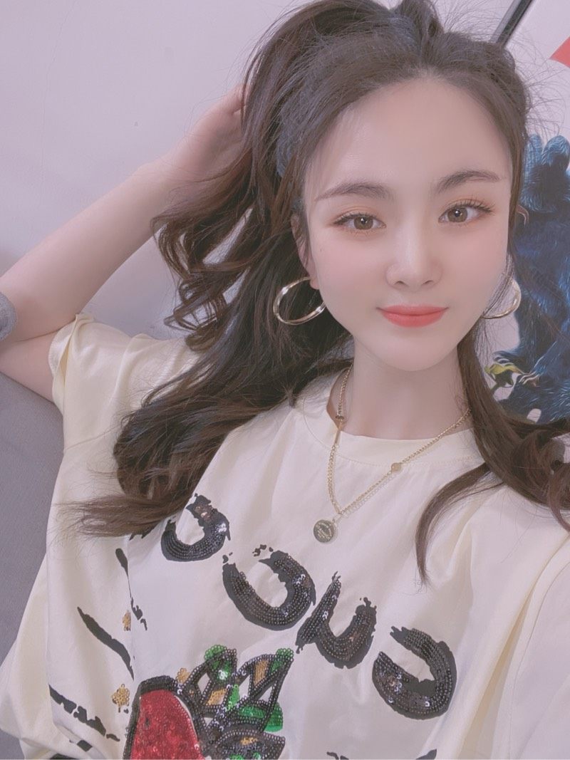 睿夕2020早春新款人气女装时尚洋气上衣甜美草莓百搭气质短袖潮|msdalam kategori Butik wanita / wanita, shirt - dari Buy2taobao.com untuk memberikan perkhidmatan ejen Taobao profesional membeli