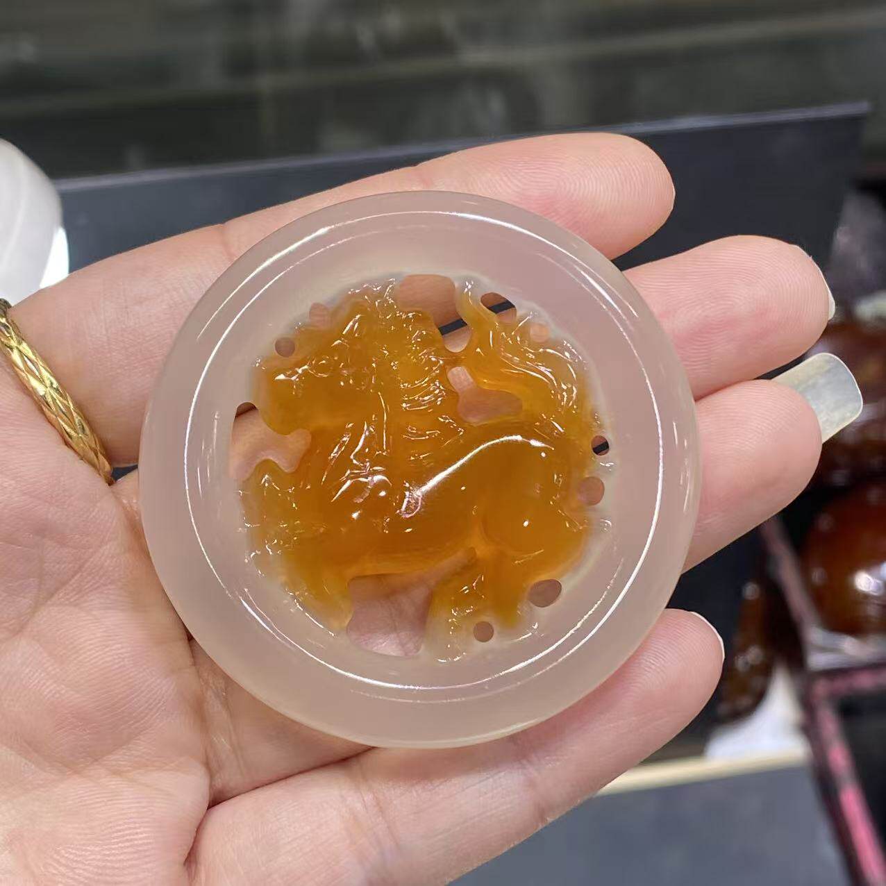 天然玉髓双面马吊坠黄翡透明圆环形挂件玛瑙玉石生肖马项坠男女款