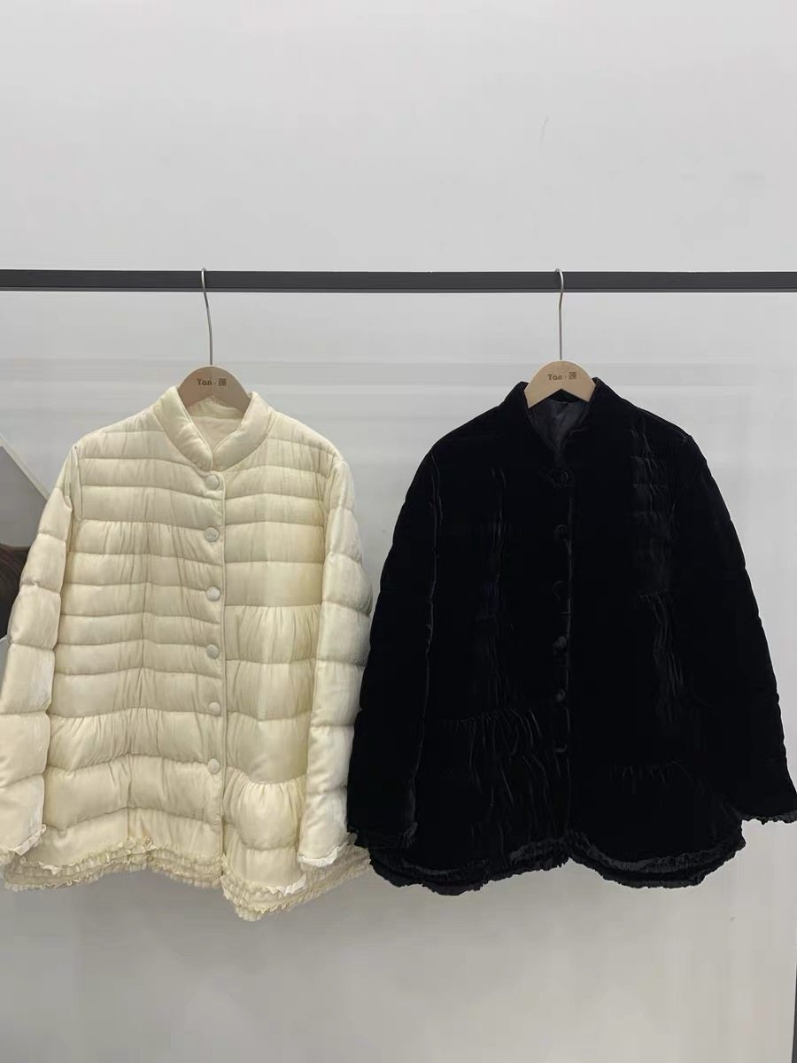 欧洲站2025冬季新款丝绒长袖圆领单排扣花边下摆羽绒服外套女2626