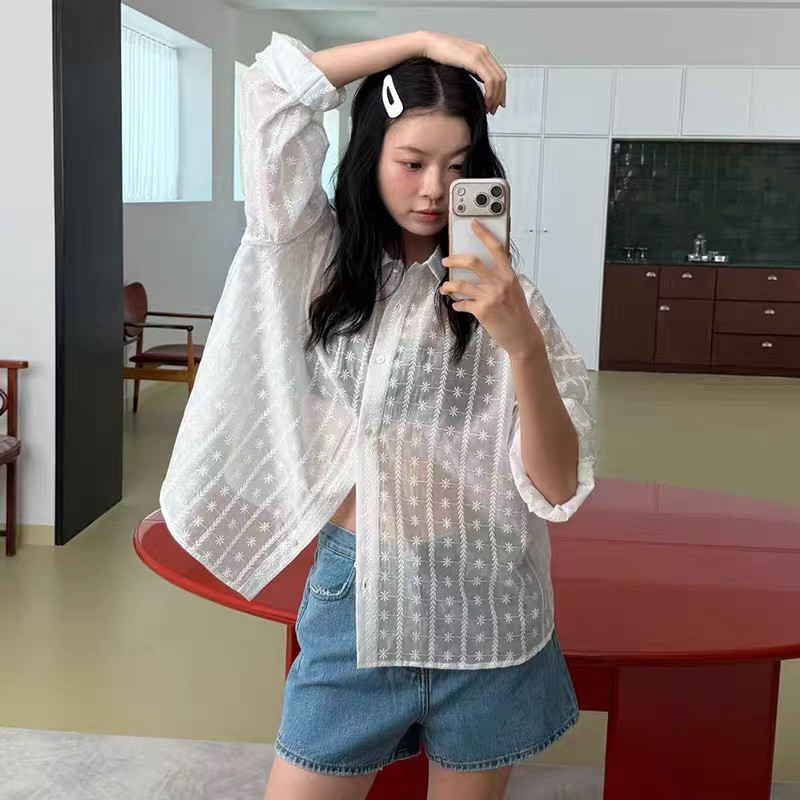 韩国chic 慵懒风宽松显瘦大码慵懒显瘦镂空刺绣衬衫2026夏季新品