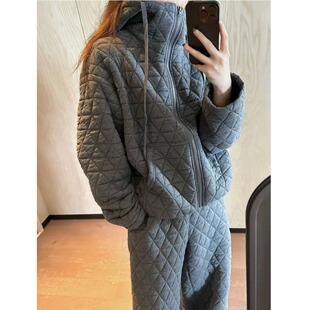 韩国chic2025冬季新款保暖菱形格上衣外套加宽松橡筋束脚两件套装