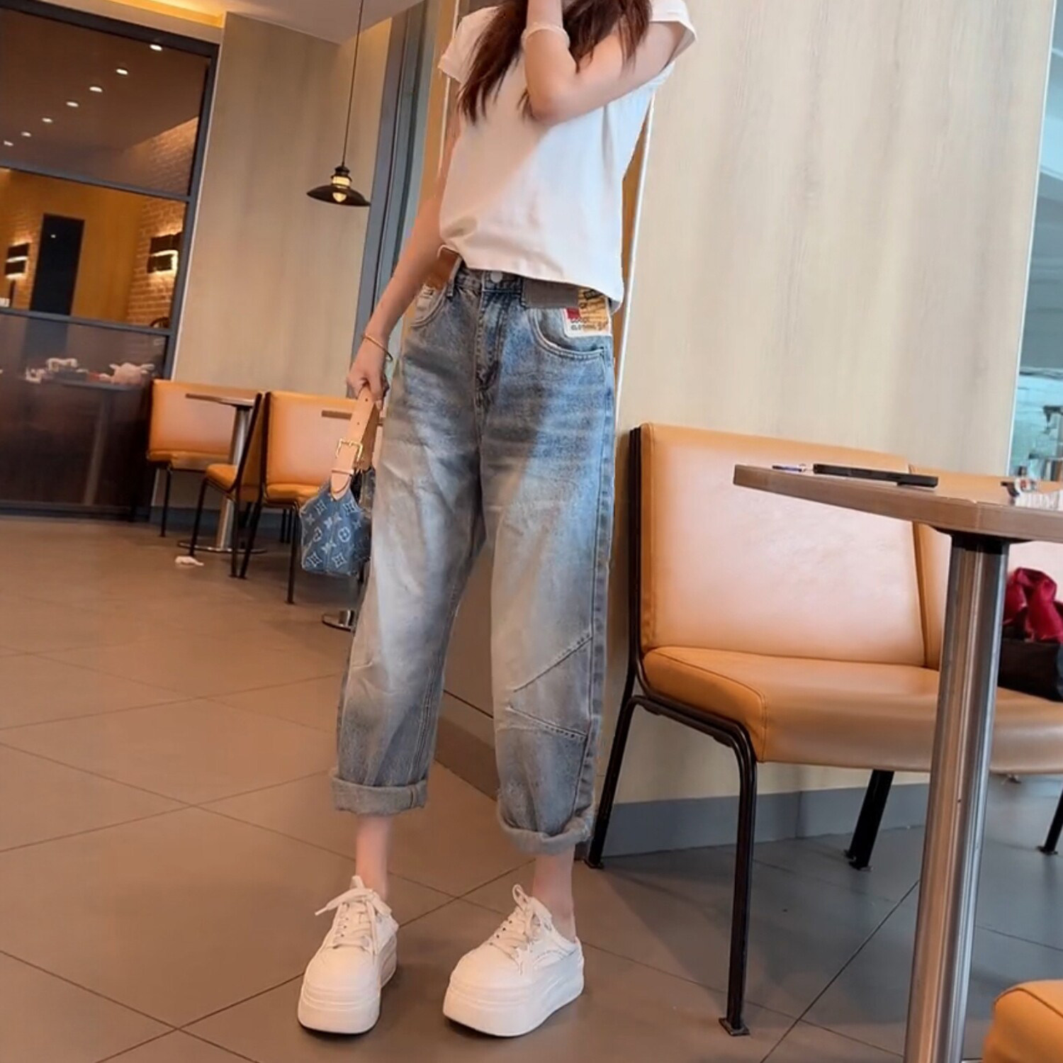 2026夏季显瘦哈伦牛仔裤大码女装宽松奶奶裤遮肉百搭九分老爹裤子