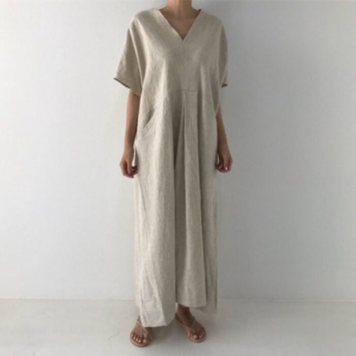 日韩26夏季宽松慵懒大口袋大码胖MM复古麻感V领连衣裙两侧有口袋