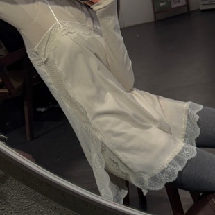 韩国chic2026春季新品气质显瘦氛围感蕾丝拼接丝绒轻奢吊带连衣裙