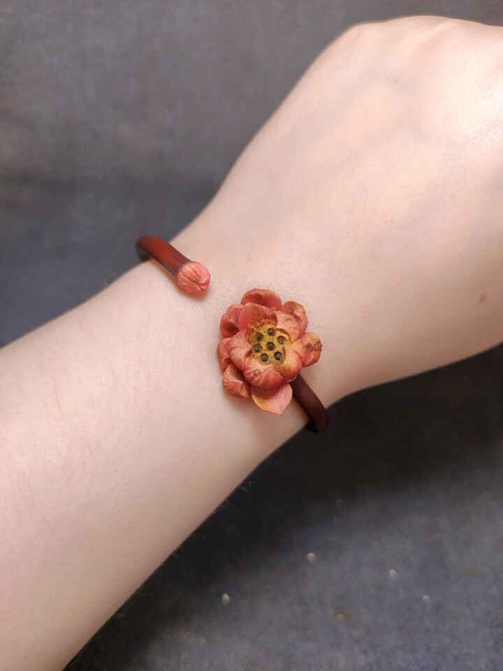 莲花手镯生日礼物未芽鸡血藤国风