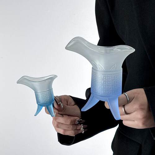 磨砂渐变蓝小众玻璃帝王杯家用白酒杯轻奢高档仿古爵杯高颜值酒杯