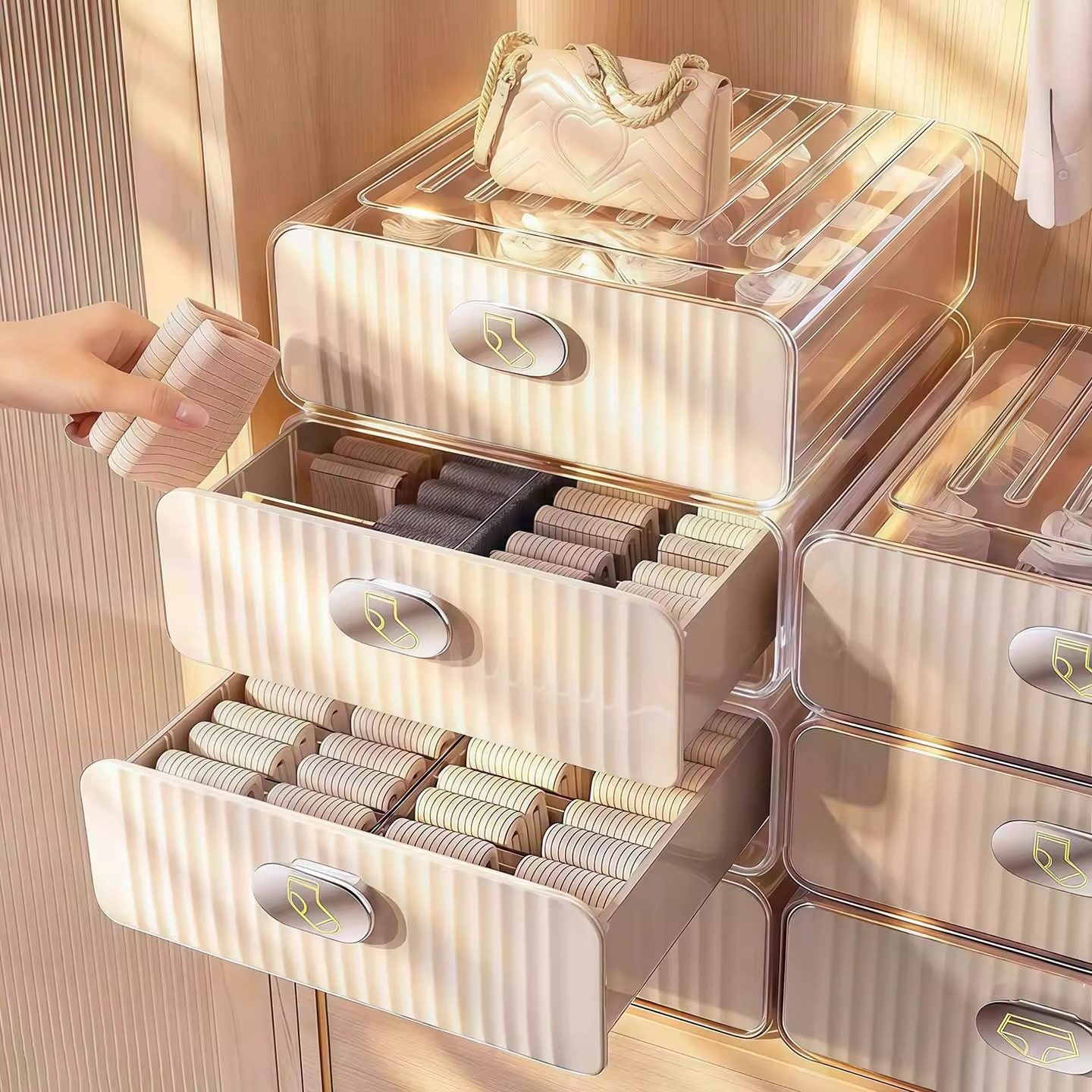 家用收纳盒抽屉式内衣内裤衣柜袜子贴身衣物分隔整理盒三合一神器