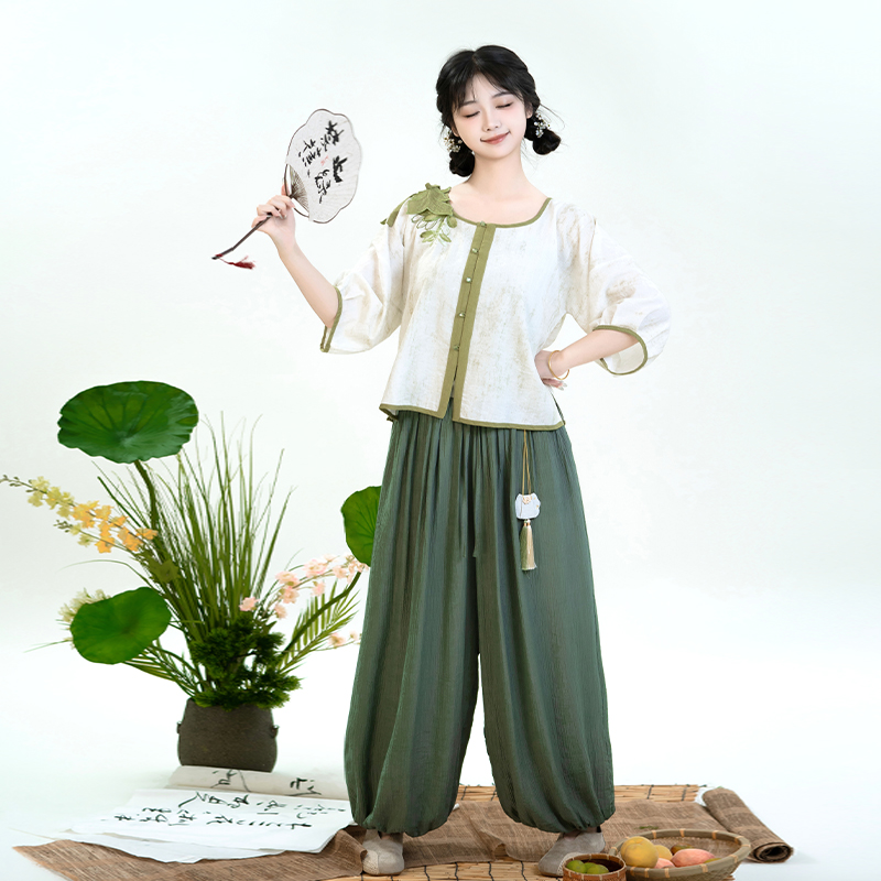 国风汉服清水溪汉初圆领衫灯笼裤