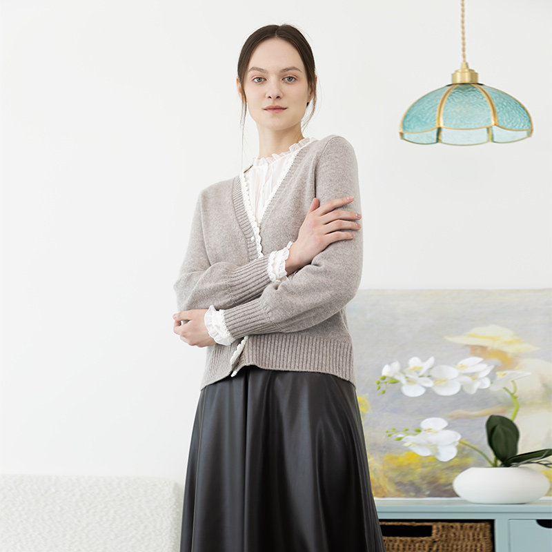 Readme读我女装清新减龄浅灰花边针织开衫B90236146
