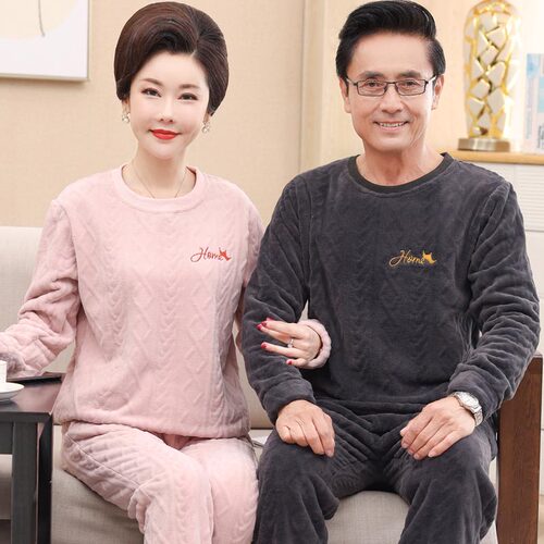 睡衣情侣秋冬款珊瑚绒爸爸加厚妈妈套头中年男女家居服法兰绒冬季 - 封面