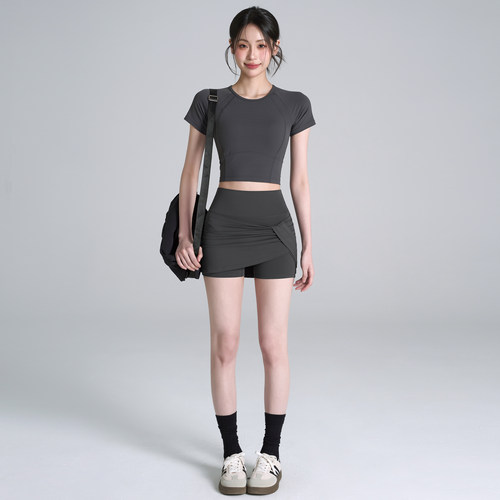 带胸垫速干瑜伽上衣健身服套装女