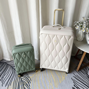 出口英国正品IT行李箱20寸密码登机箱29女静音万向轮大容量旅行箱