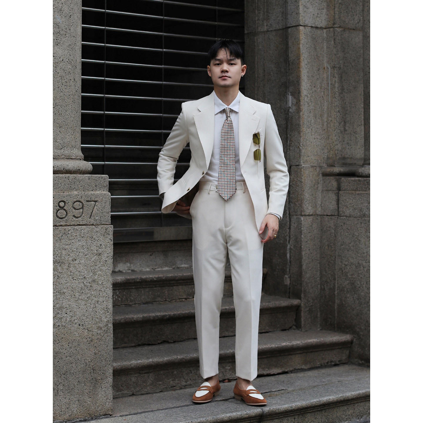 意式复古浪漫儒雅新郎结婚婚纱照西服 优雅杏色修身西装两件套装