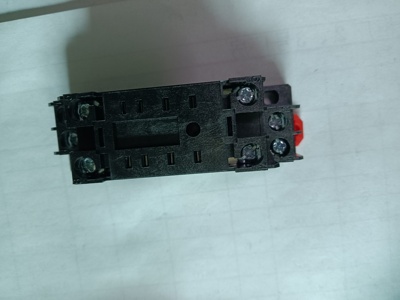 全新原装施耐德继电器底座RXZE1M2C