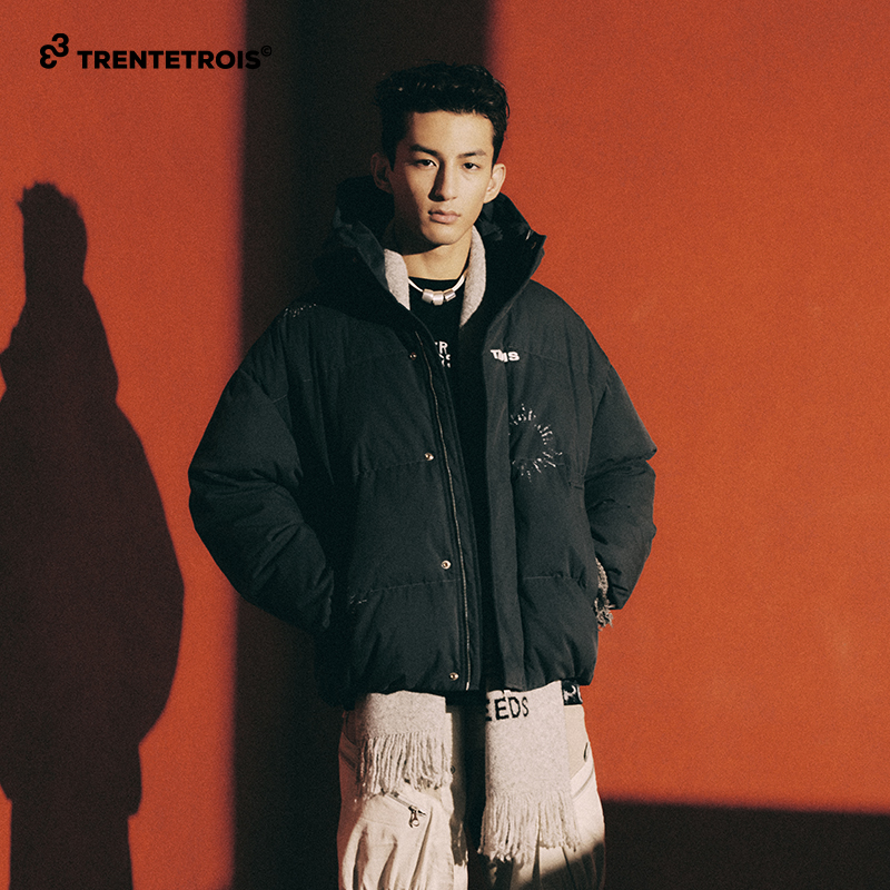 33潮牌立领羽绒服男宽松廓形黑色时尚潮流面包服
