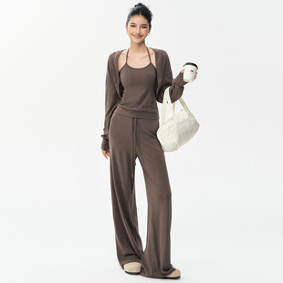 运动套装女带胸垫背心瑜伽长袖宽松长裤普拉提训练跑步健身三件套