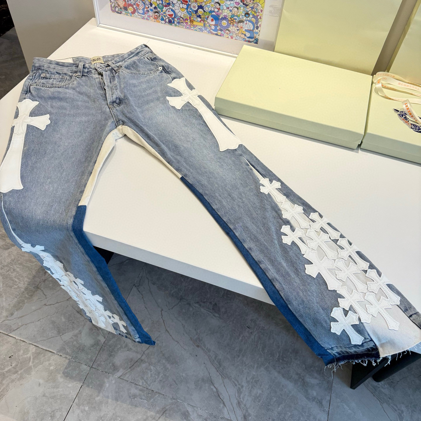 欧美时尚潮牌十字架拼接贴皮宽松喇叭猫须牛仔裤男女款潮流休闲裤