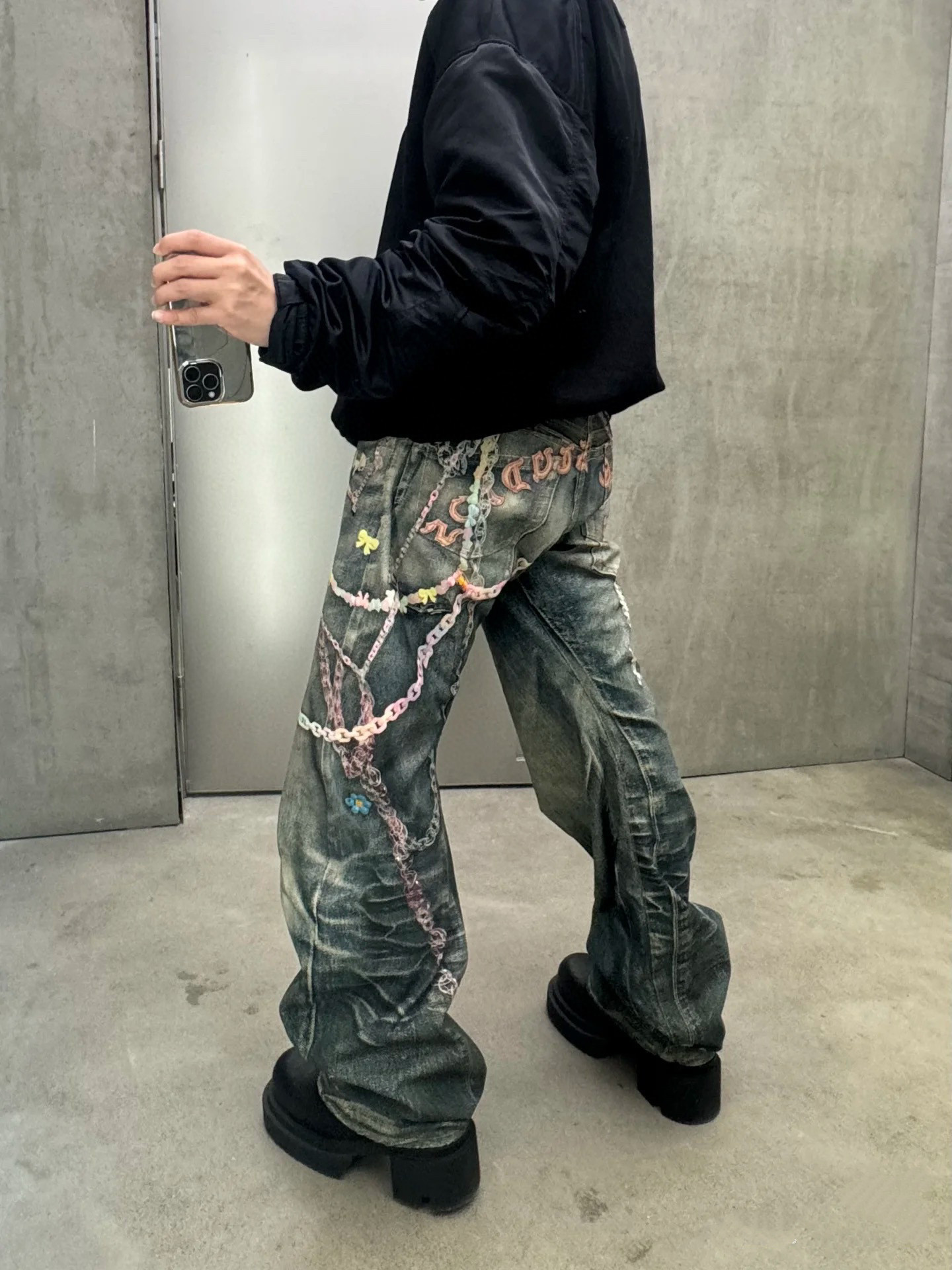 美式糖果链条涂鸦牛仔裤男女款2025新款弯刀微叭直筒宽松阔腿长裤