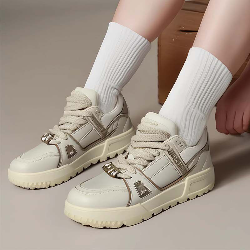 织萃2025新款面包鞋时尚百搭女厚底增高运动板鞋ins潮小众设计感