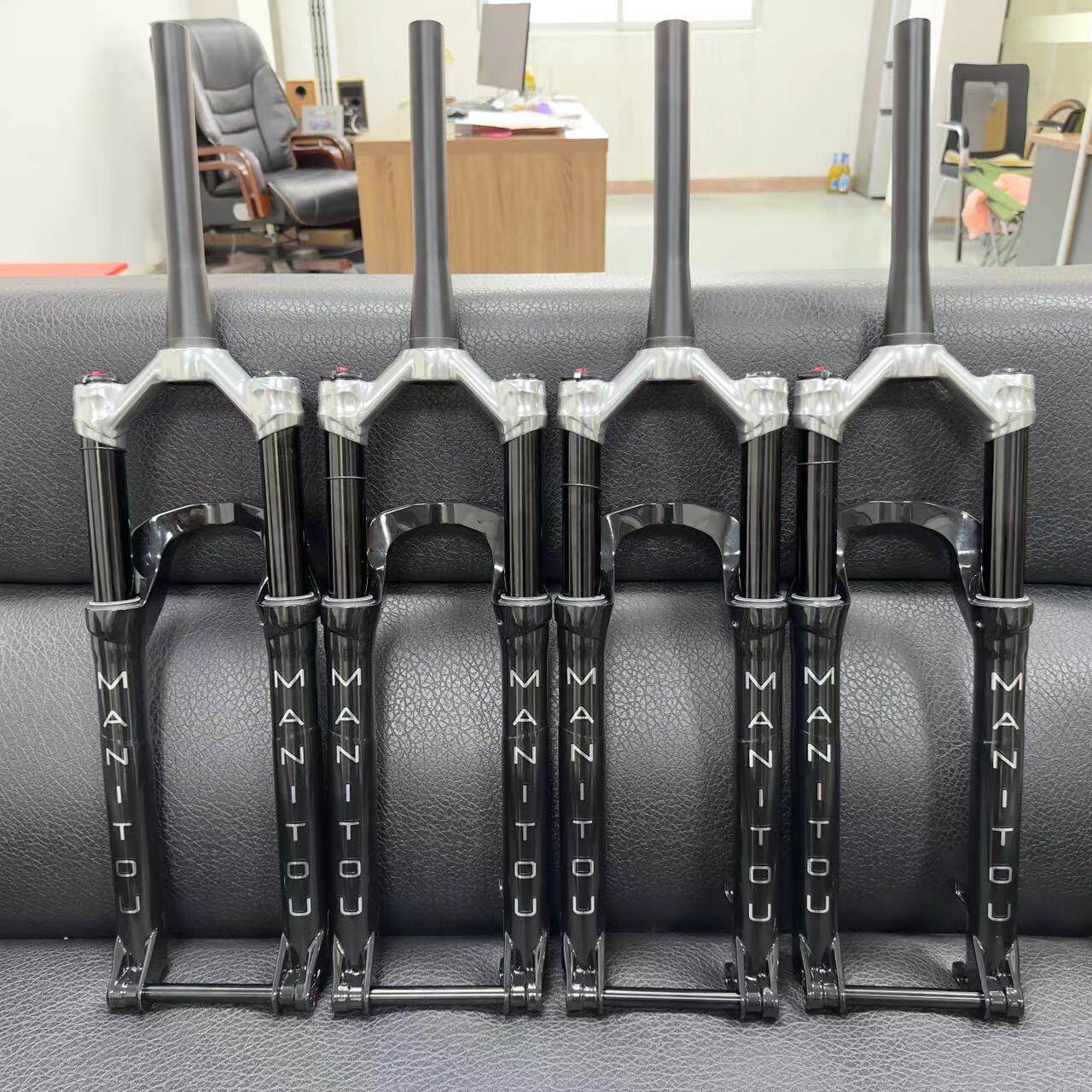 manitou/马尼托r7 pro 29 前叉 boost 山地车气叉盒装行货保修