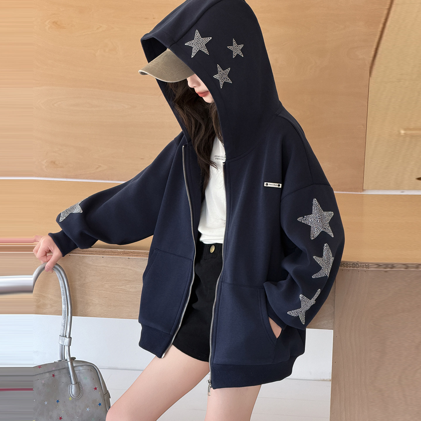 女童外套秋装2026美式星星连帽开衫卫衣春秋学院风拉链衫学生上衣