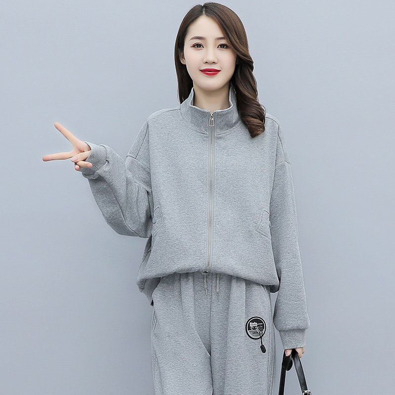 休闲短款立领外套女2026年图片