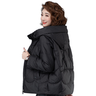 短款轻薄羽绒服女2025年冬季新款宽松大码休闲连帽中年妈妈外套潮