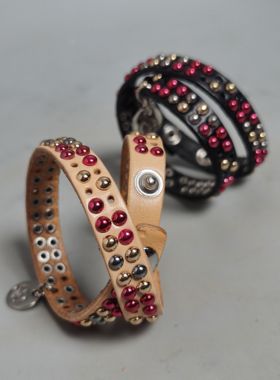 香港15/16时尚嬉皮机车风格铆钉真皮牛皮手链 皮手环颈圈阿美咔叽