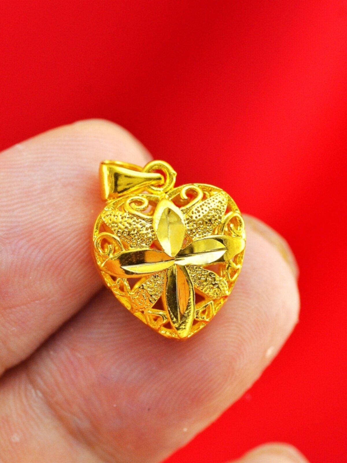 18K pure gold heart, 18K gold pendant that doesn't fade, red stri