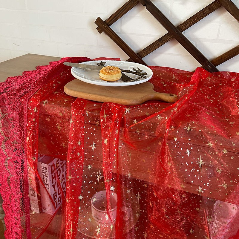红色网纱蕾丝布料金色梦幻星月亮片桌布圣诞节新年节日背景装饰
