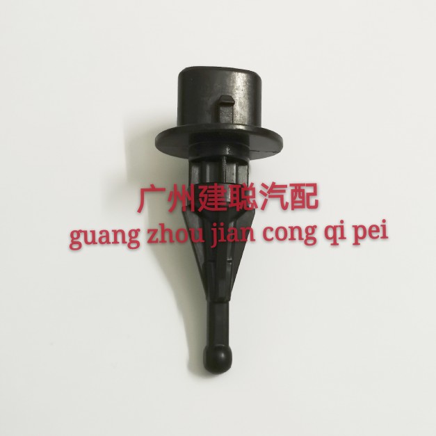 适配长安铃木雨燕1.3 羚羊进气温度传感器 气温传感器