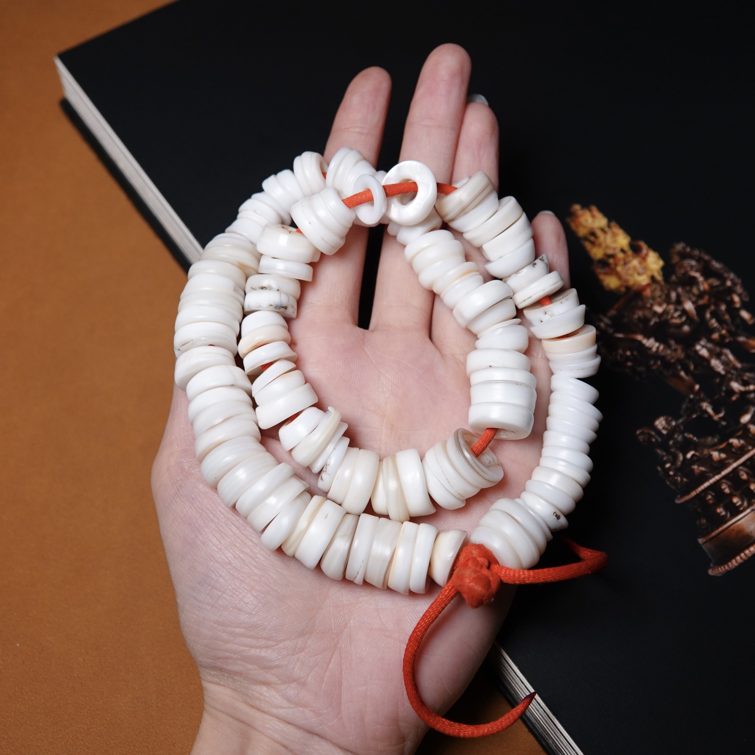 藏地老白螺玛尼珠原生态一手超润洁白念珠隔片手串百搭配饰