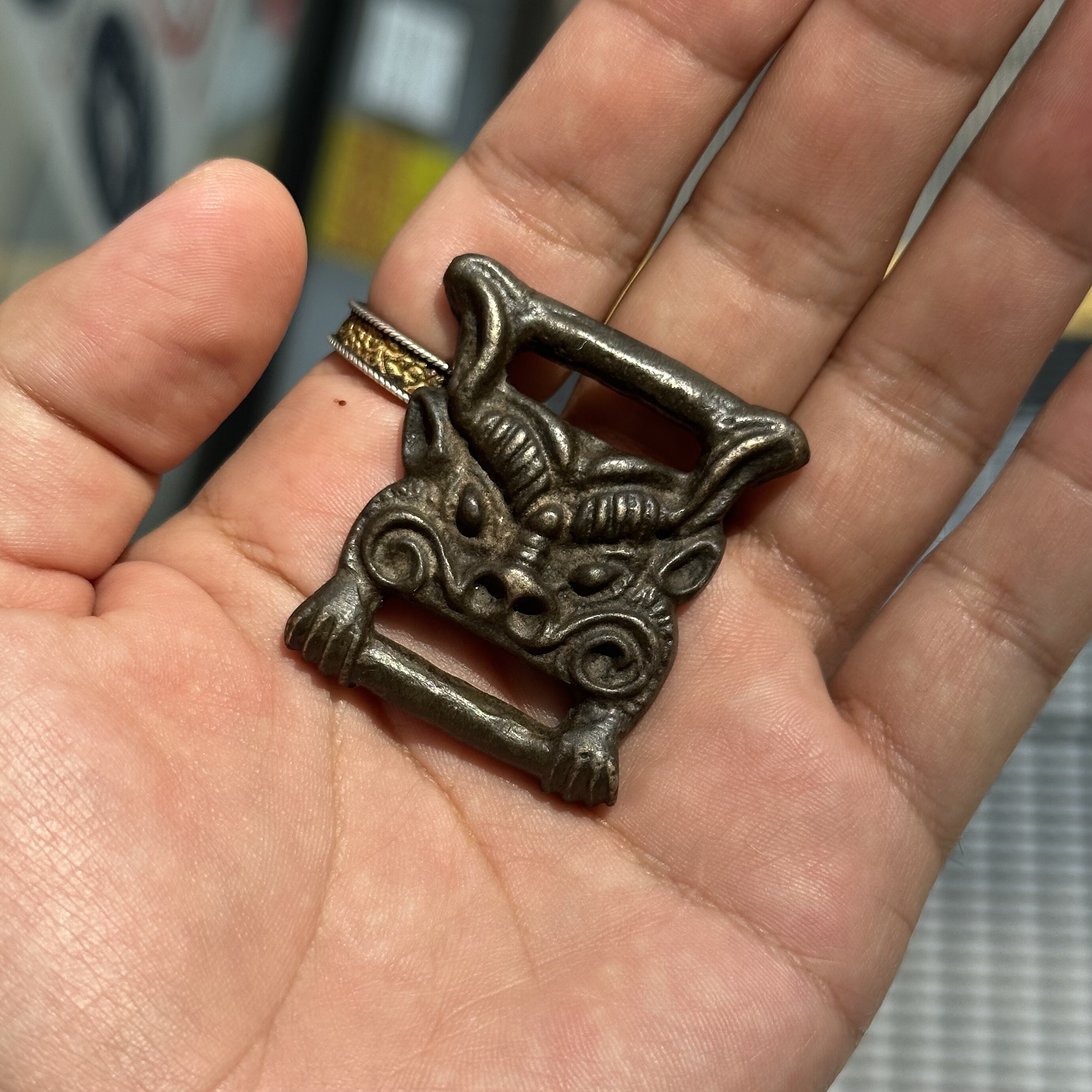 藏区老托甲雪狮经书扣挂件文玩纯手工DIY随身护身挂饰包挂配饰