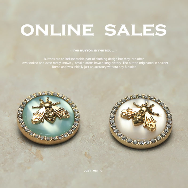 【艺森】小香名媛风镶钻边金属纽